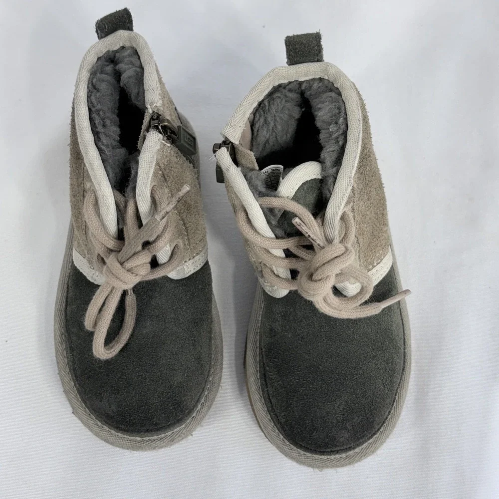 UGG Kids Neumel II Water Resistant Chukka Boots Green Tan Suede 1017320T Size 10
